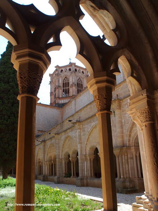 DETALLE DEL CLAUSTRO